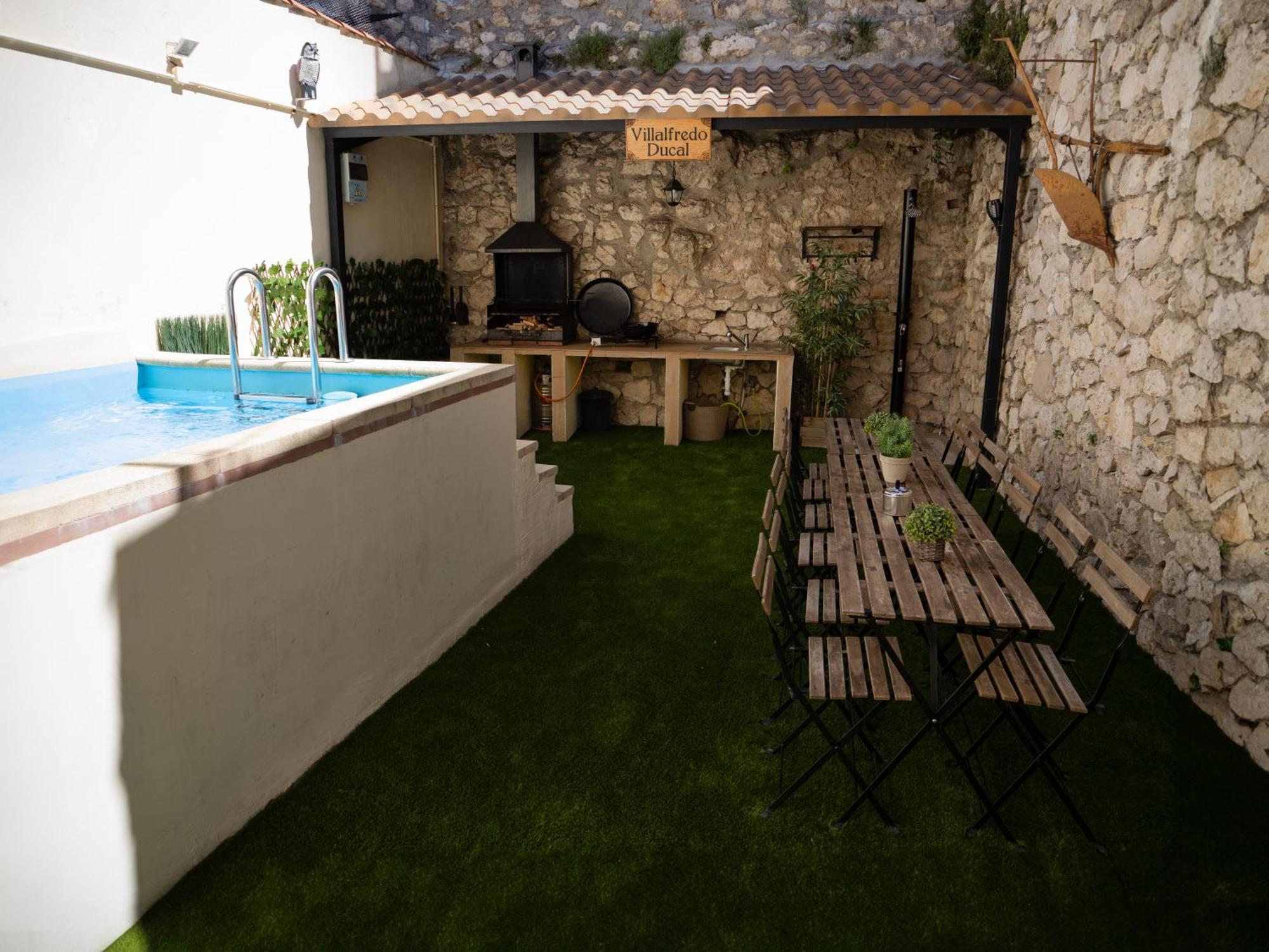 Villalfredo Ducal Pastrana Exterior photo